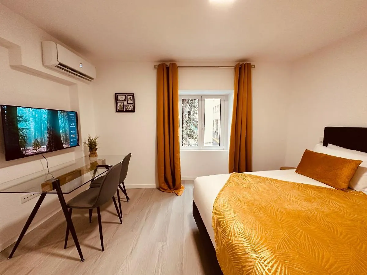Living Funchal Inn