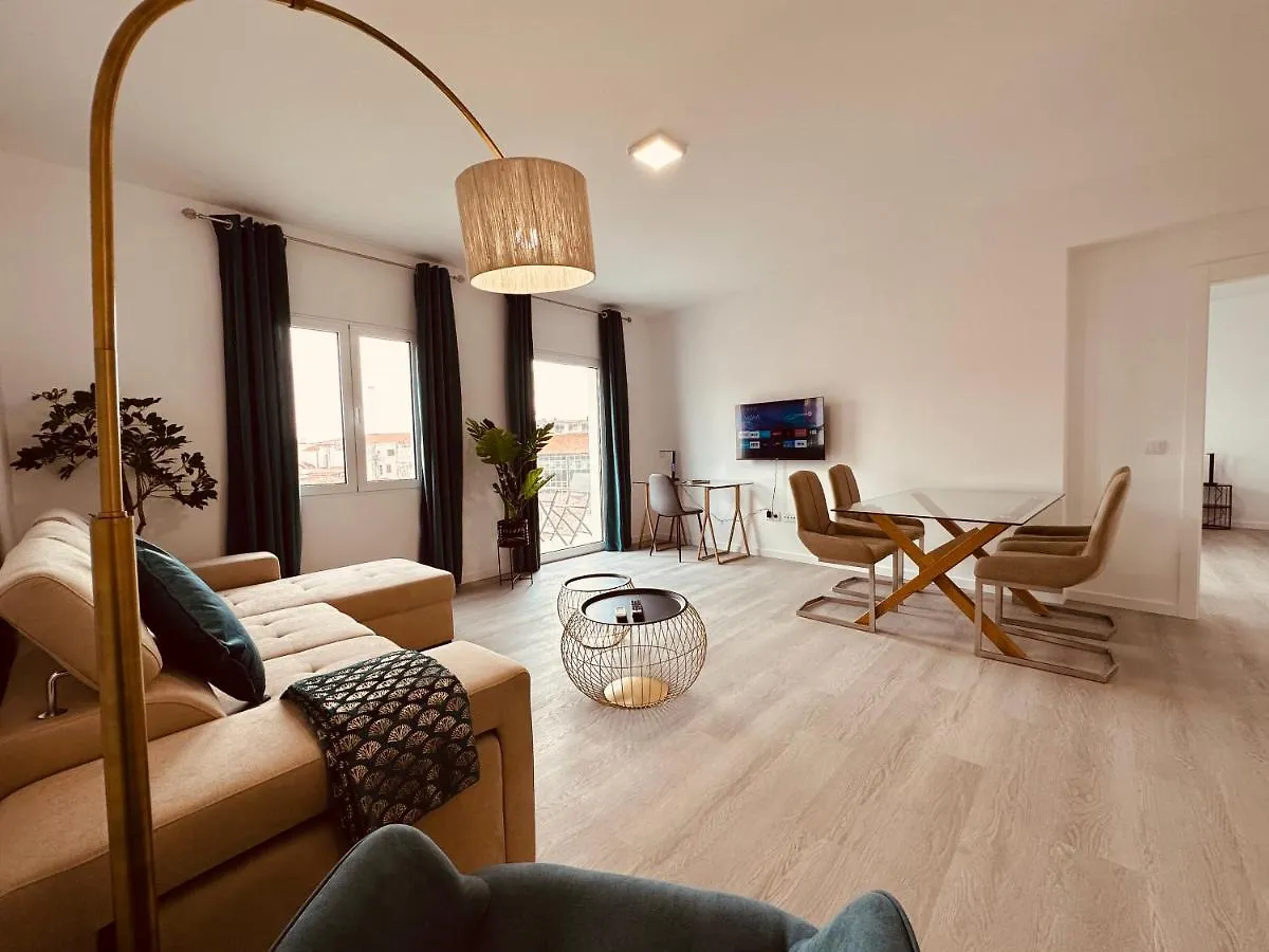 Living Funchal Inn location
